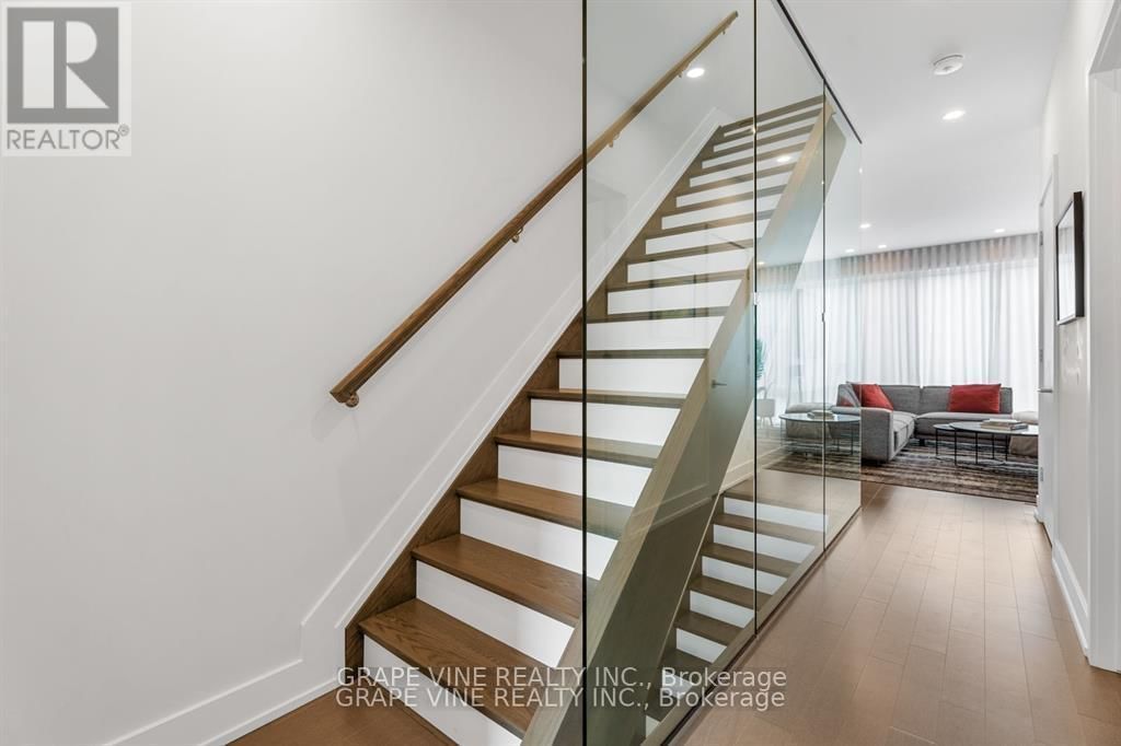 377 DOMINION AVENUE Image 24
