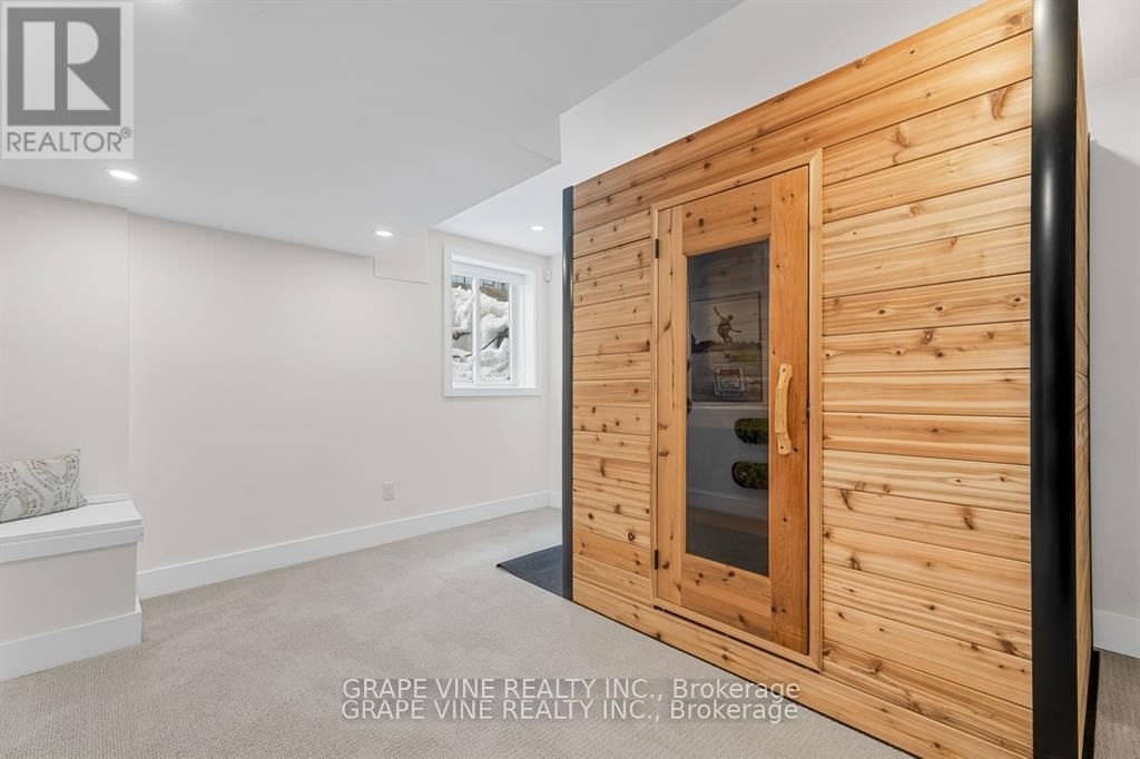 377 DOMINION AVENUE Image 32