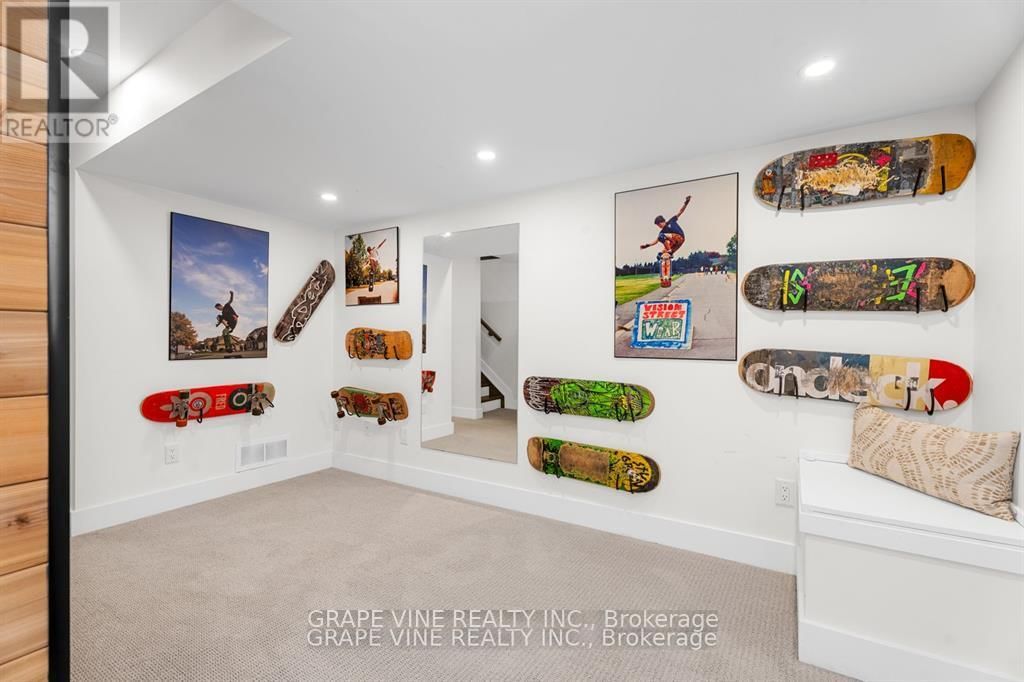 377 DOMINION AVENUE Image 35