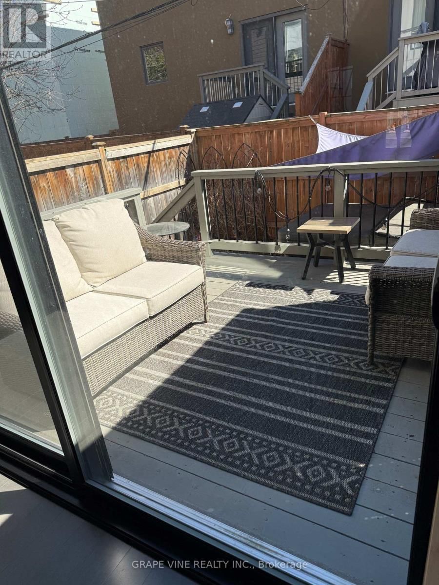 377 DOMINION AVENUE Image 37