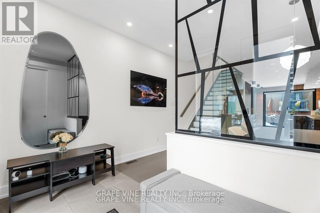 377 DOMINION AVENUE Image 4