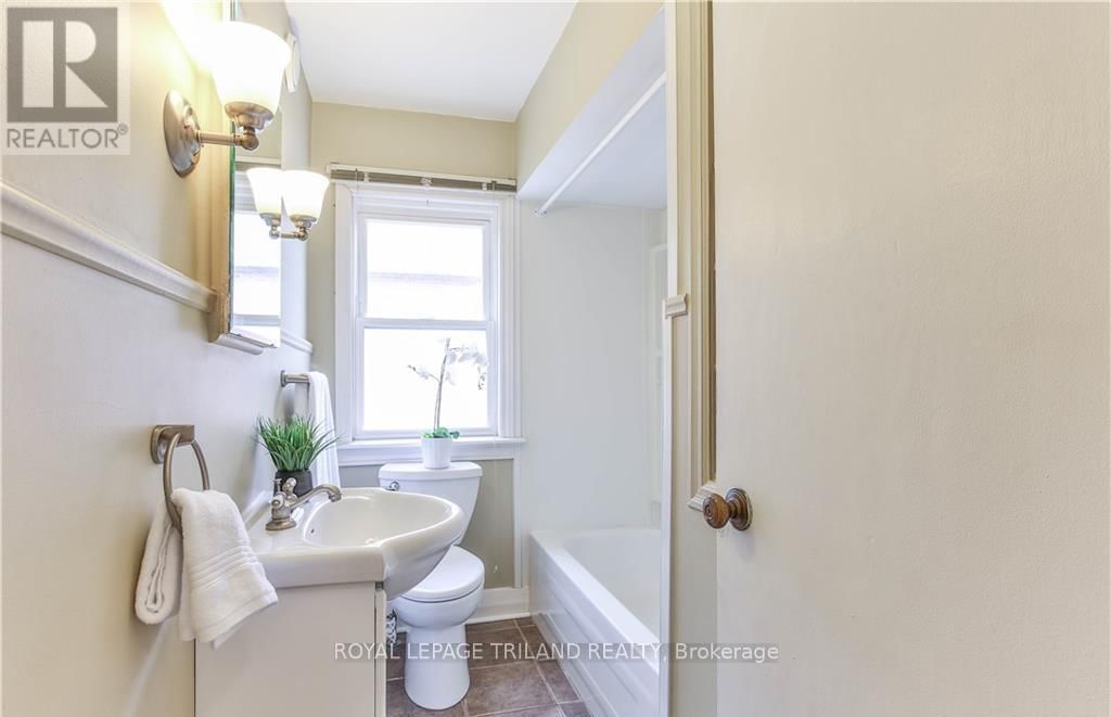 28 BEATTIE AVENUE Image 16