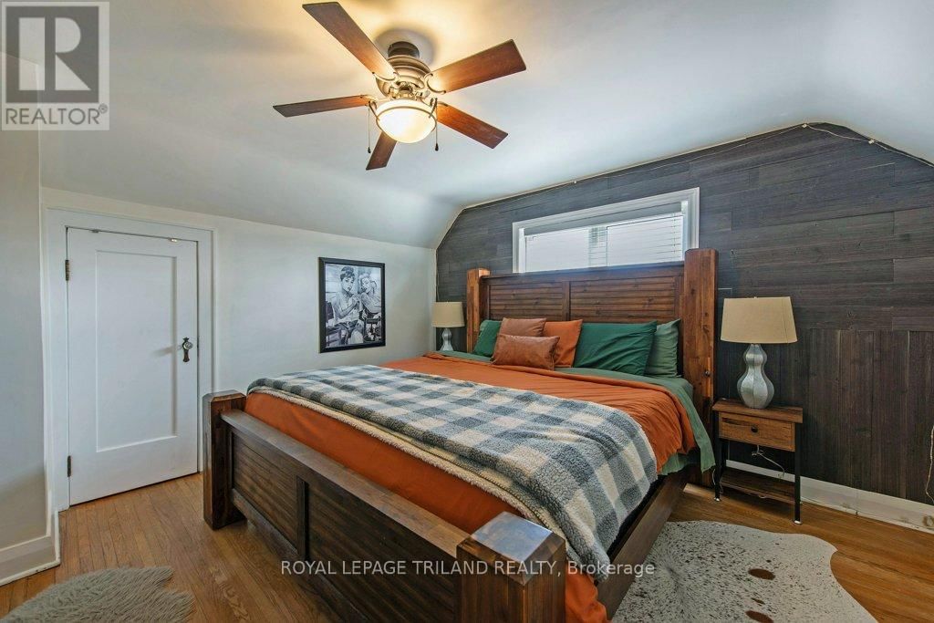 165 DELATRE STREET WEST Image 12