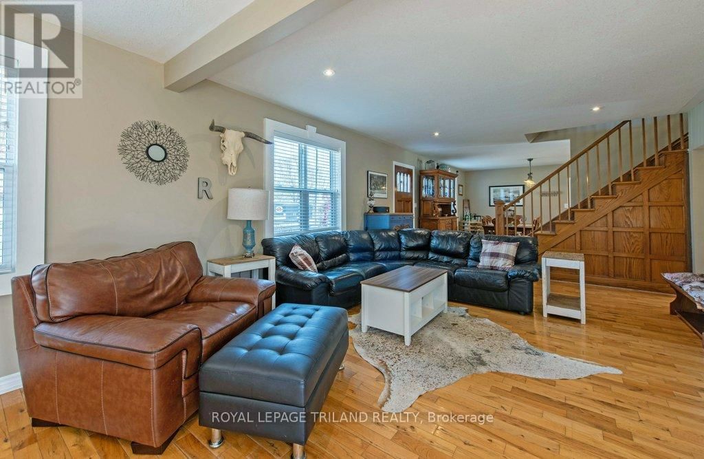 165 DELATRE STREET WEST Image 5
