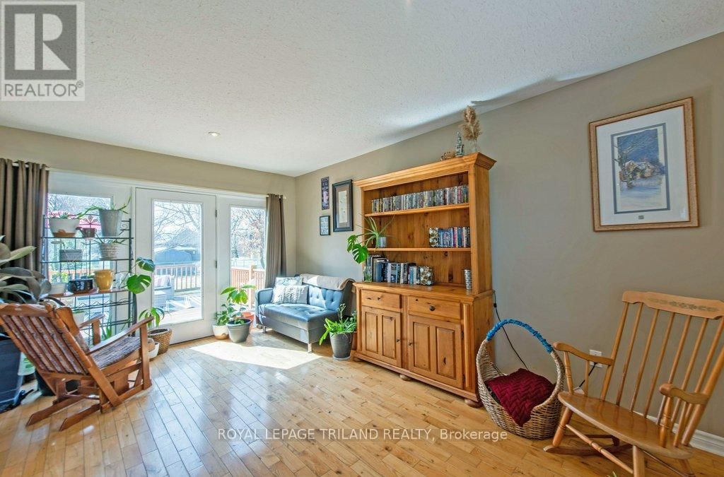 165 DELATRE STREET WEST Image 6