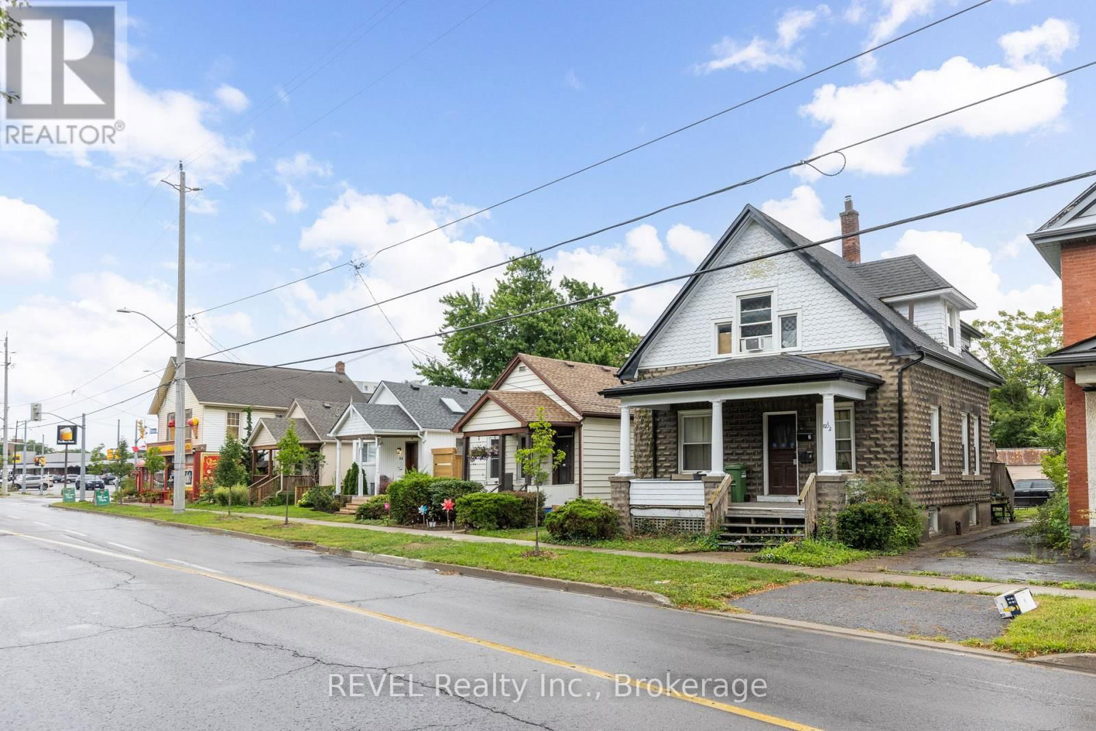 92 1/2 WELLAND AVENUE Image 2