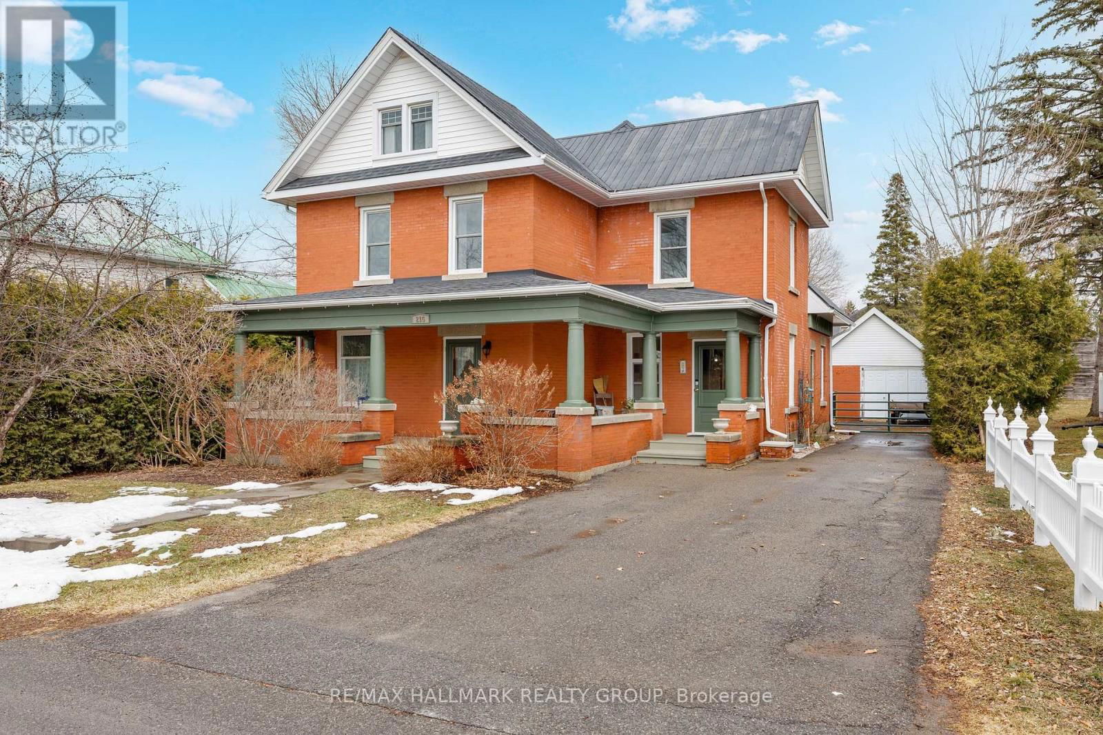 215 THOMAS STREET Image 1