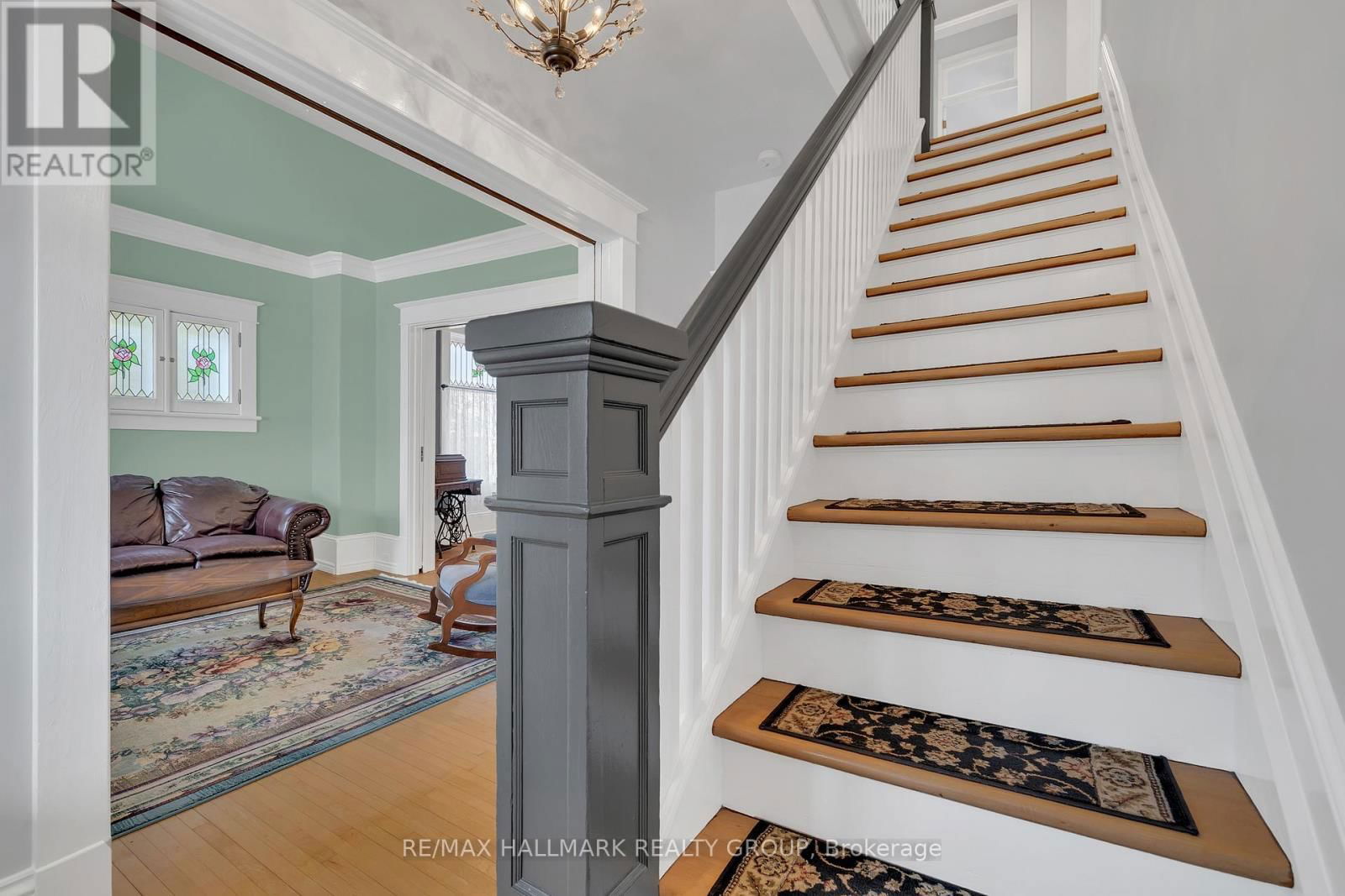 215 THOMAS STREET Image 26
