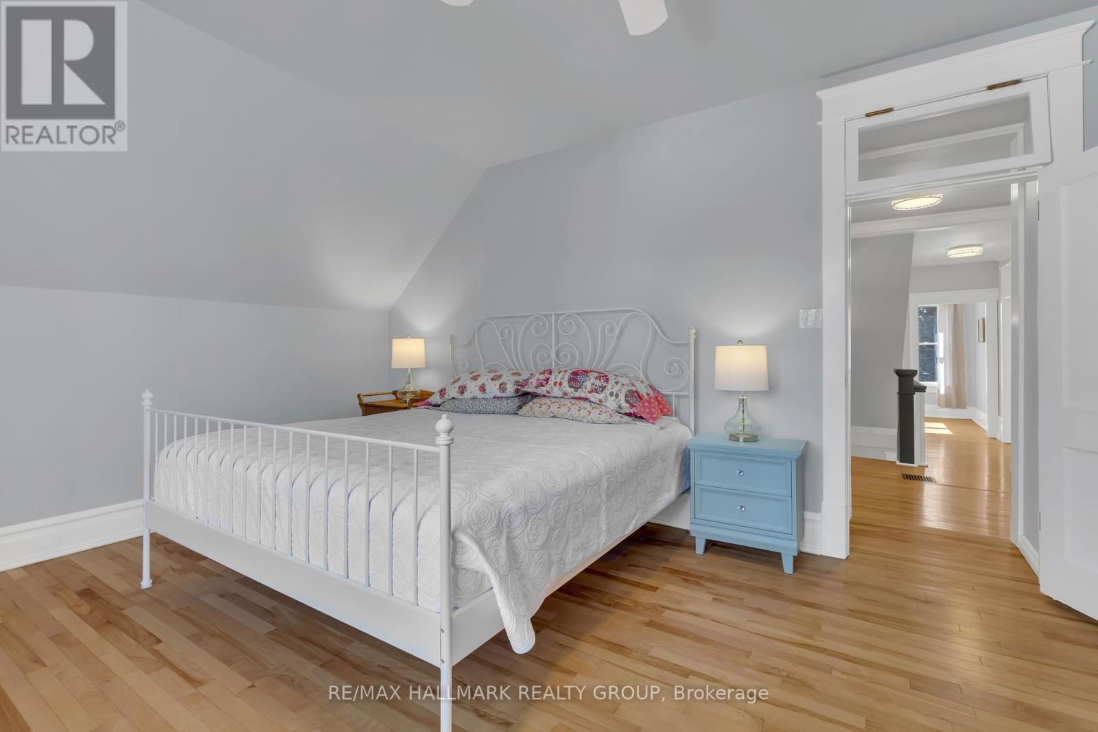 215 THOMAS STREET Image 29
