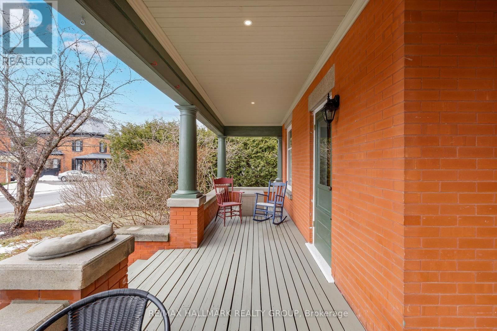 215 THOMAS STREET Image 3