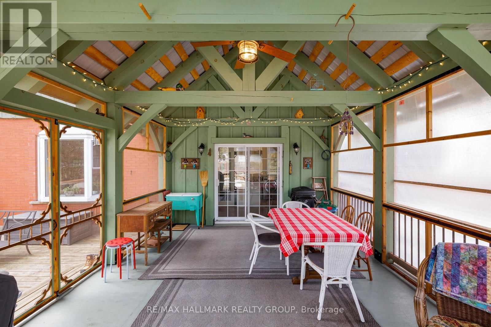 215 THOMAS STREET Image 45