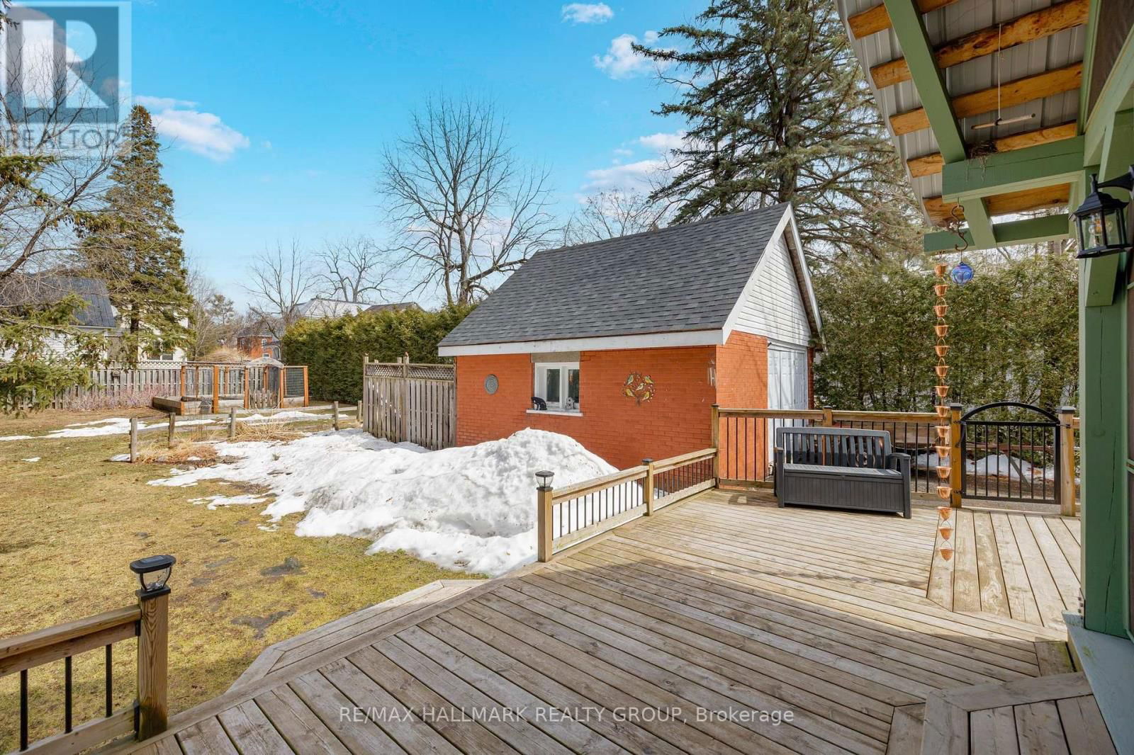 215 THOMAS STREET Image 48