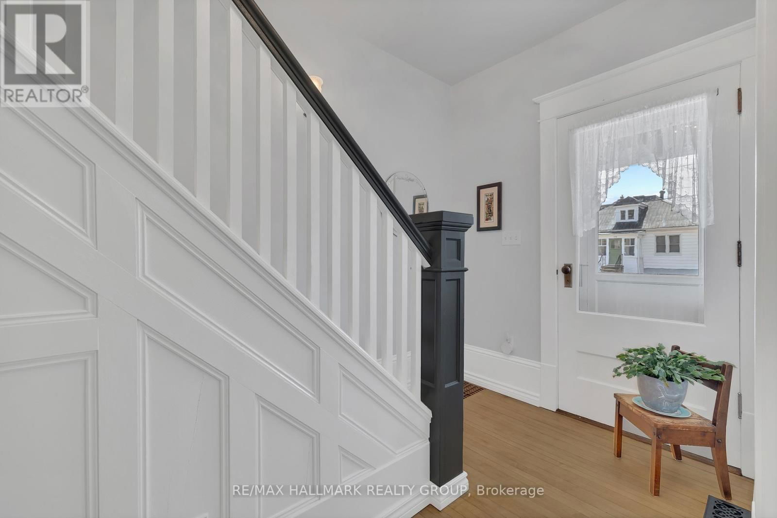 215 THOMAS STREET Image 5