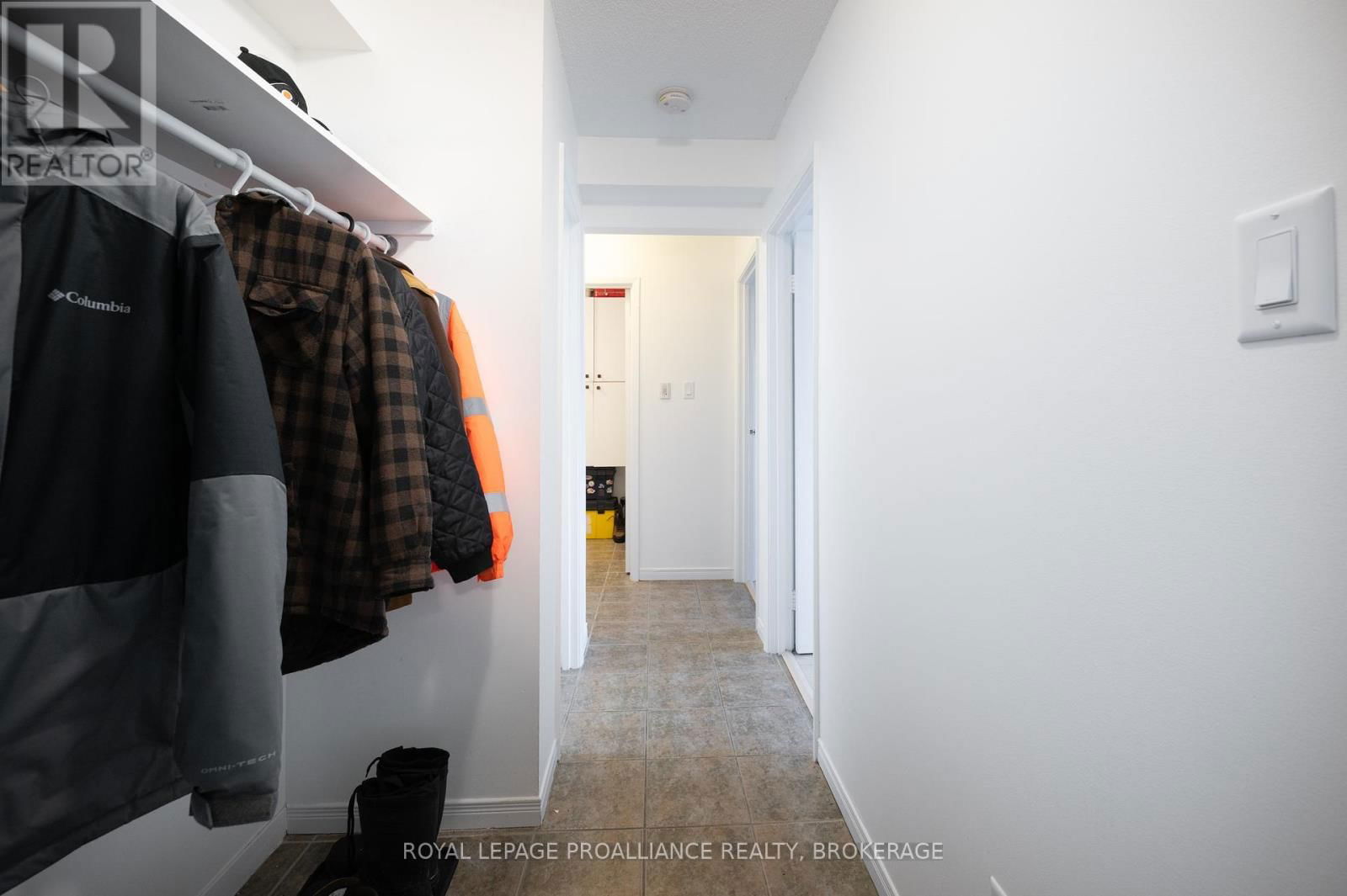 110 - 573 ARMSTRONG ROAD Image 9