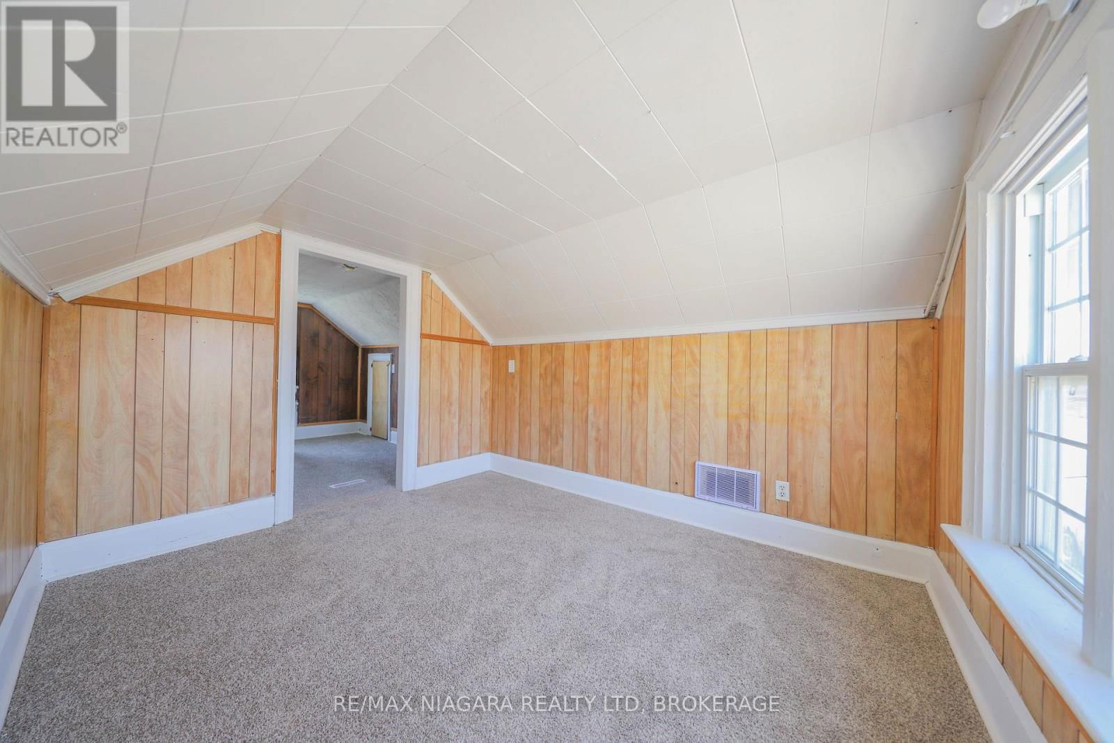 214 ALLANBURG ROAD Image 11