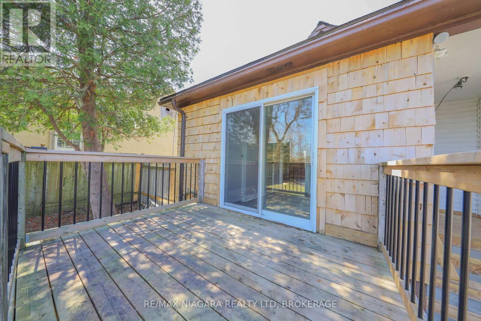 214 ALLANBURG ROAD Image 17