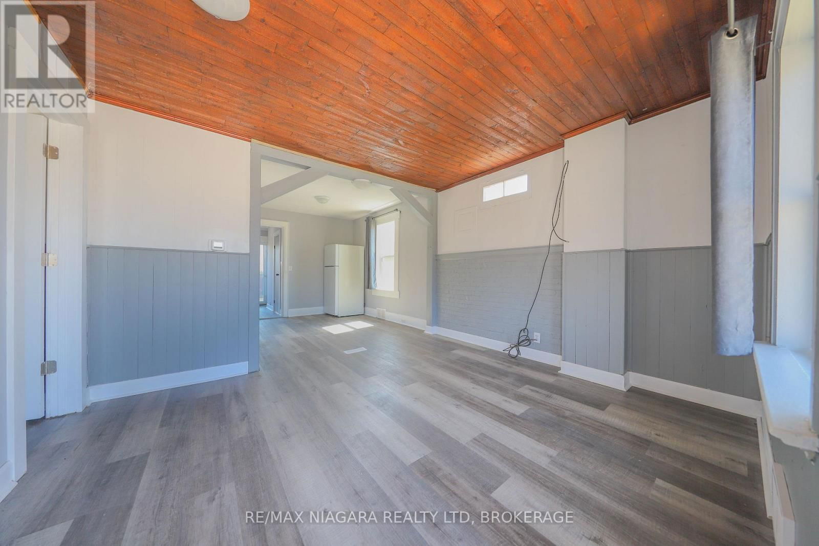 214 ALLANBURG ROAD Image 4