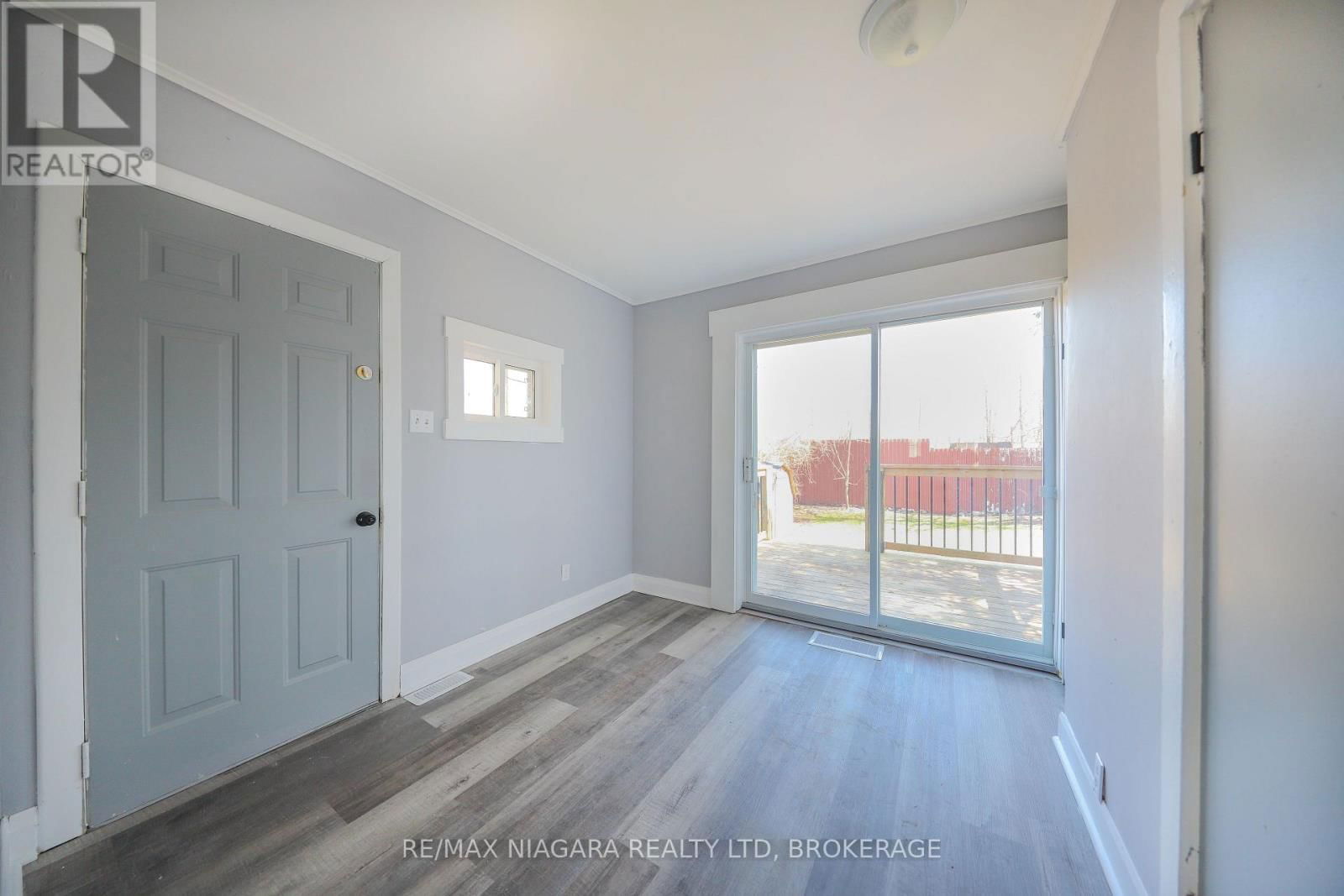 214 ALLANBURG ROAD Image 7
