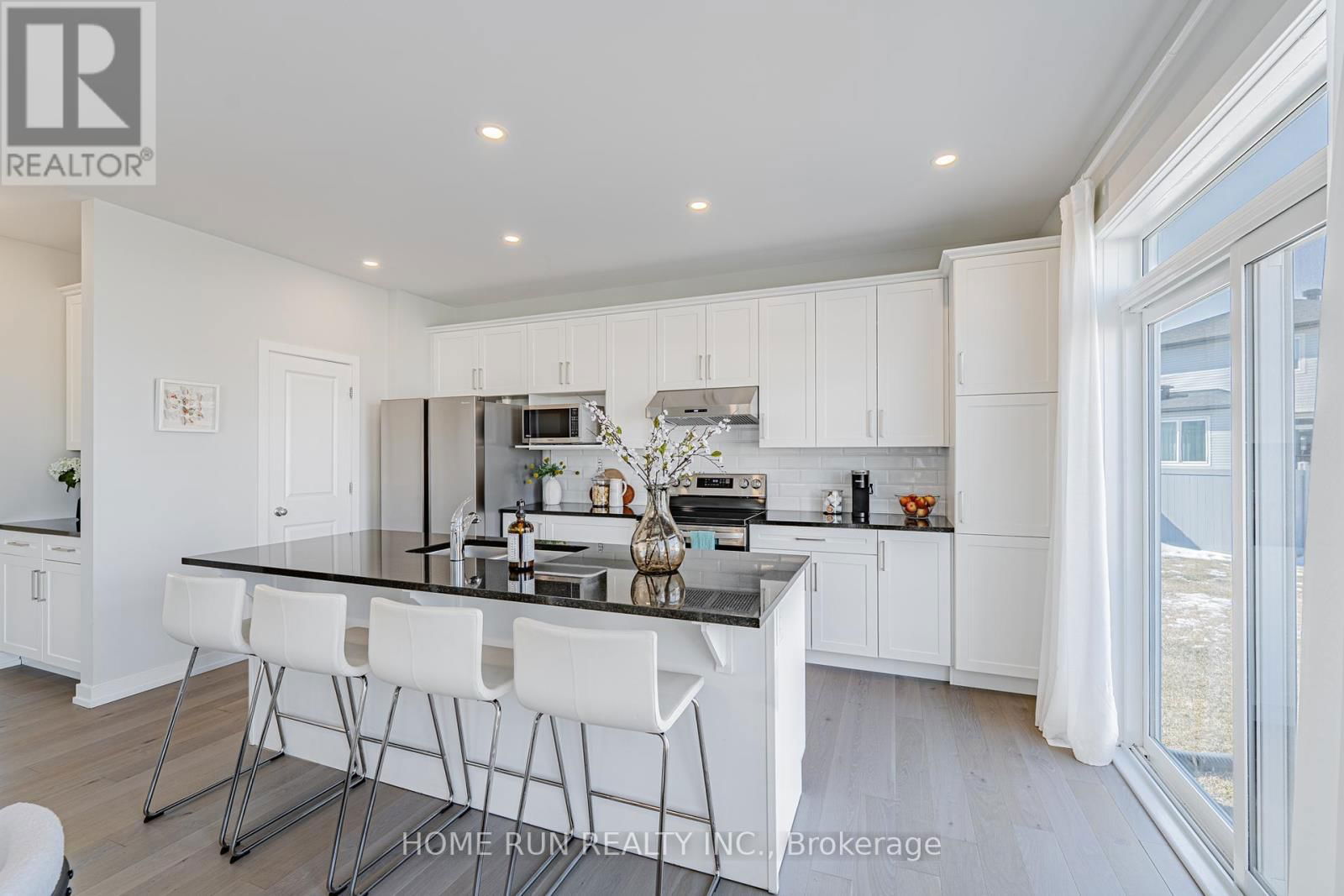 408 GIDRAN CIRCLE Image 12