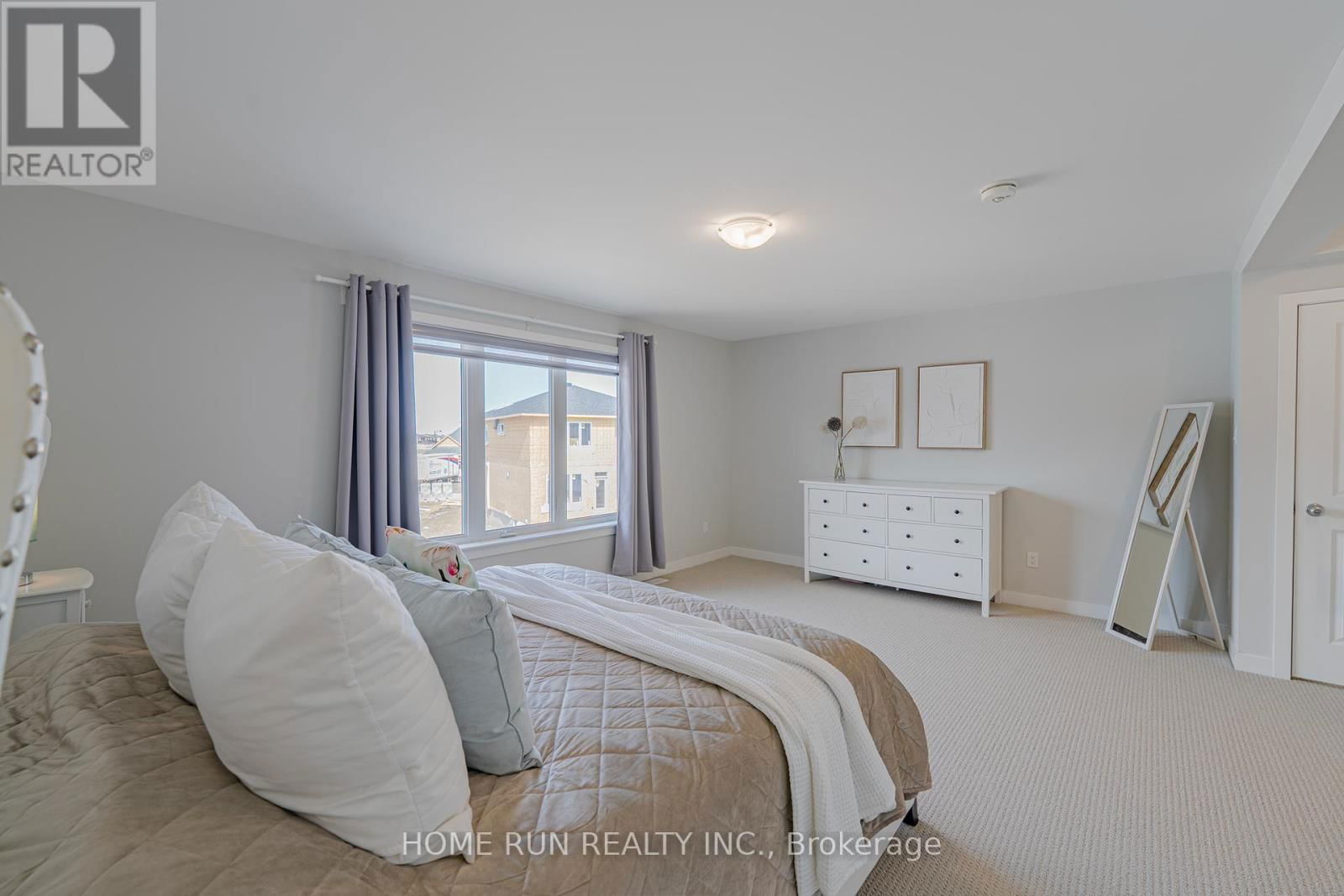 408 GIDRAN CIRCLE Image 34