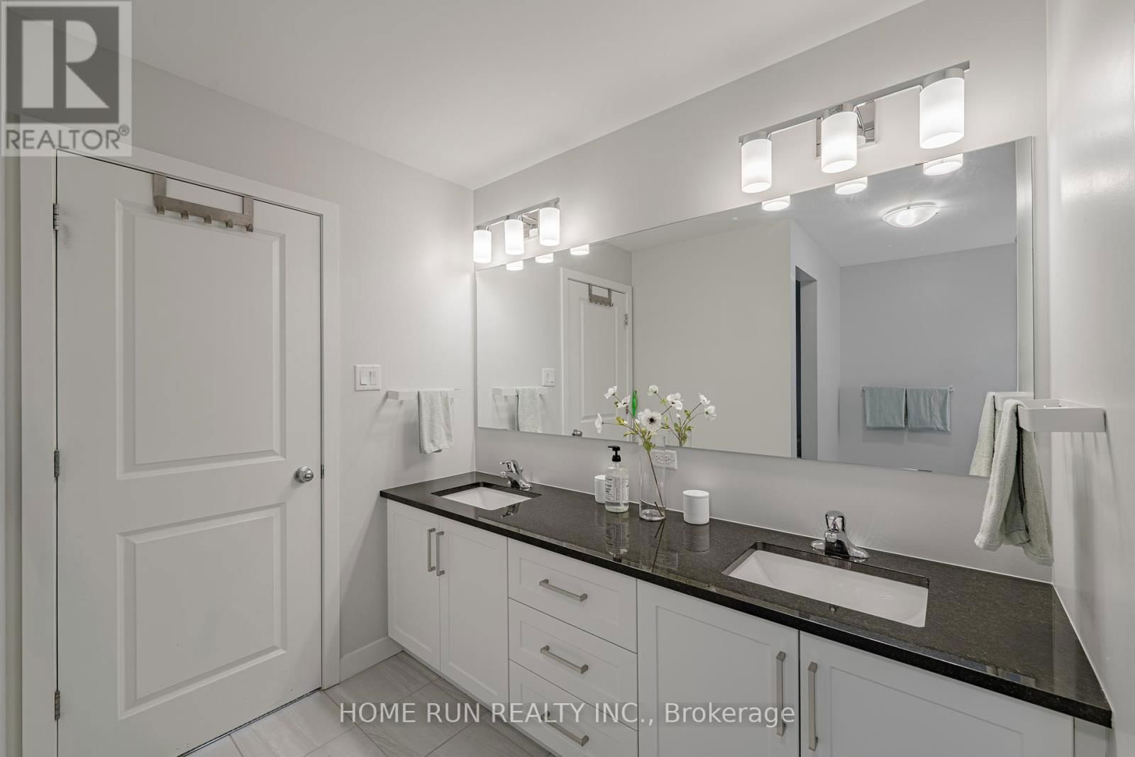 408 GIDRAN CIRCLE Image 38