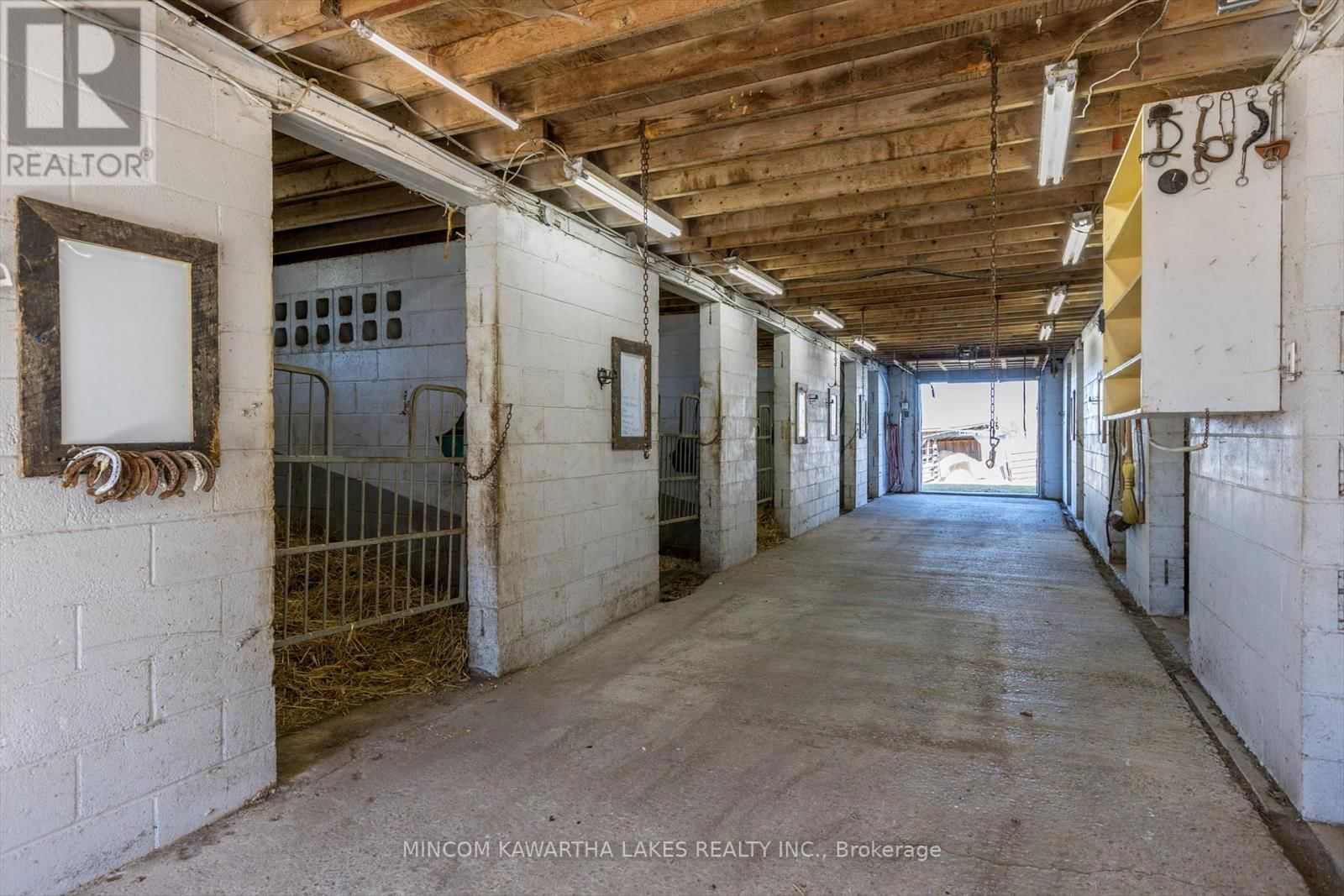 2552 BASE LINE Image 27