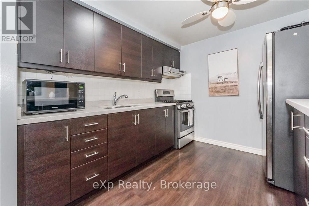 260 STRATHALLAN STREET Image 11