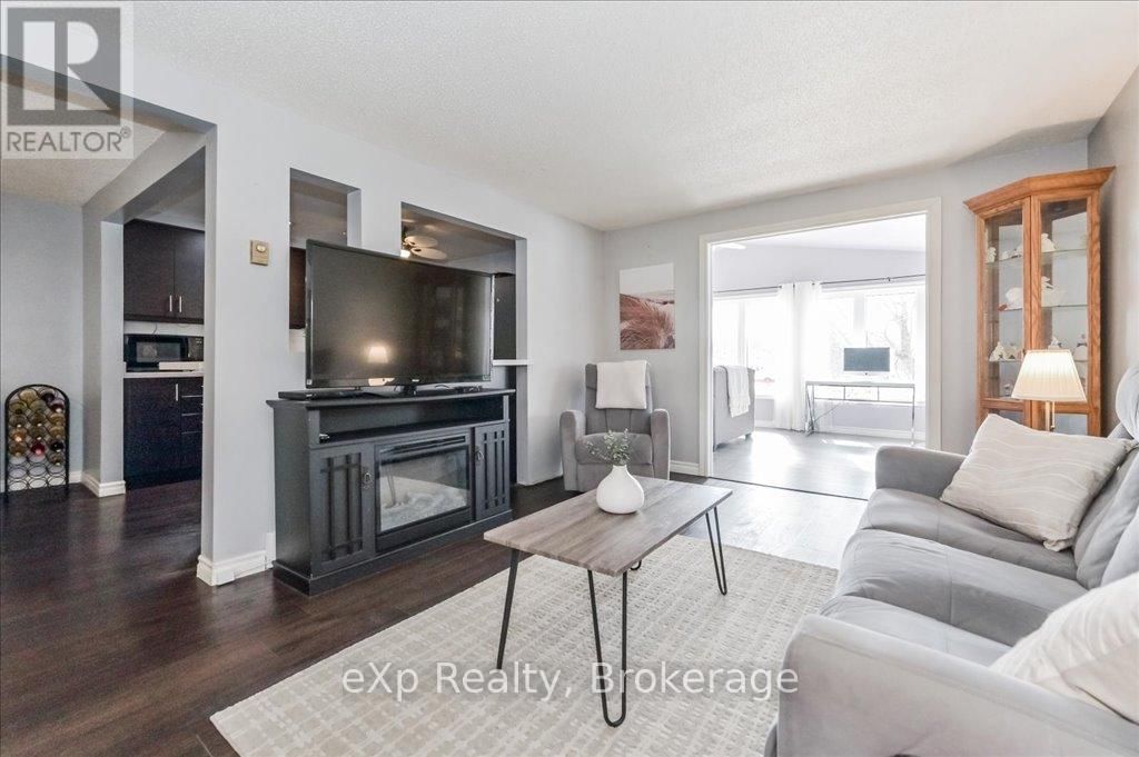 260 STRATHALLAN STREET Image 14