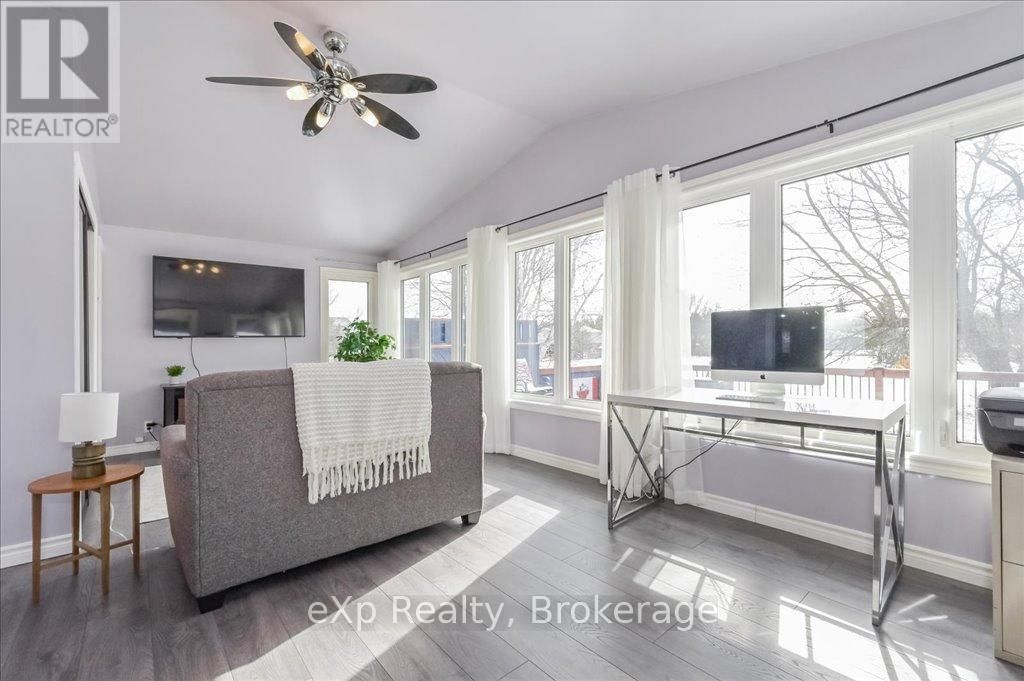 260 STRATHALLAN STREET Image 17