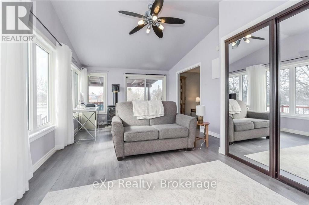 260 STRATHALLAN STREET Image 19
