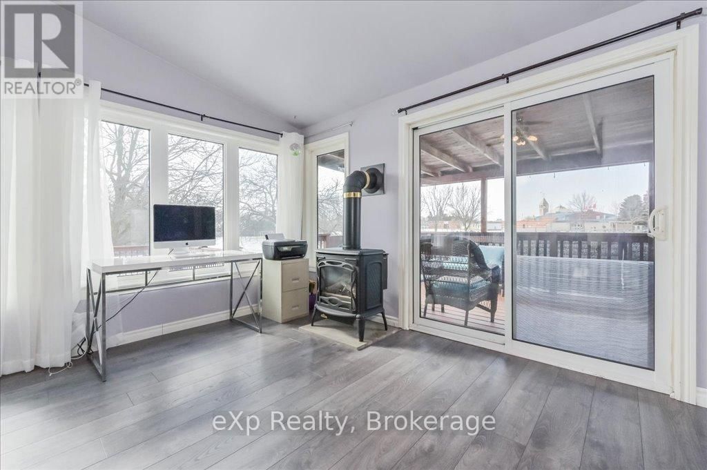 260 STRATHALLAN STREET Image 20