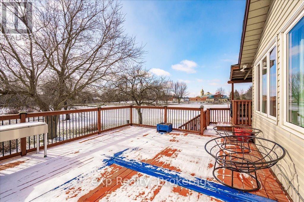 260 STRATHALLAN STREET Image 38