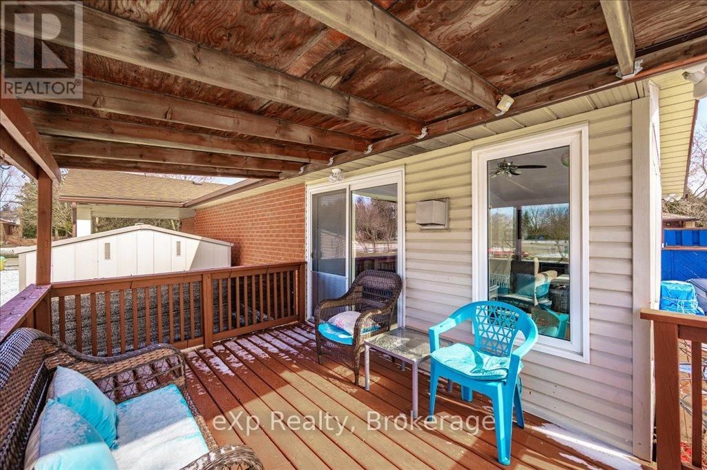 260 STRATHALLAN STREET Image 39