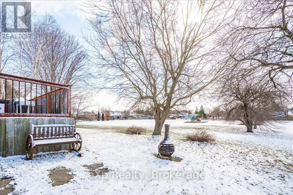 260 STRATHALLAN STREET Image 43
