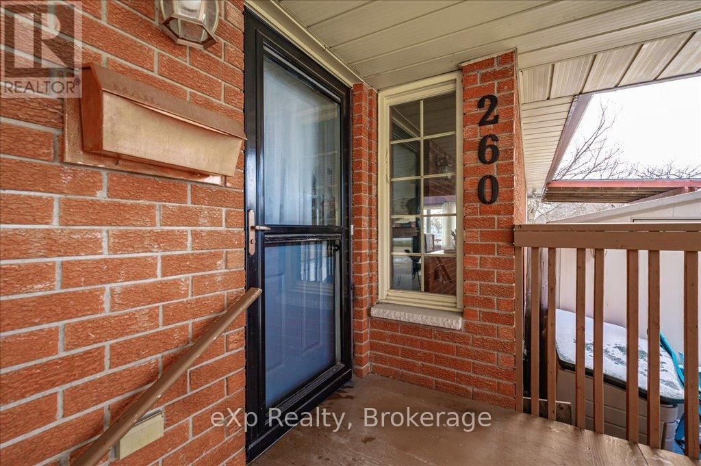 260 STRATHALLAN STREET Image 5