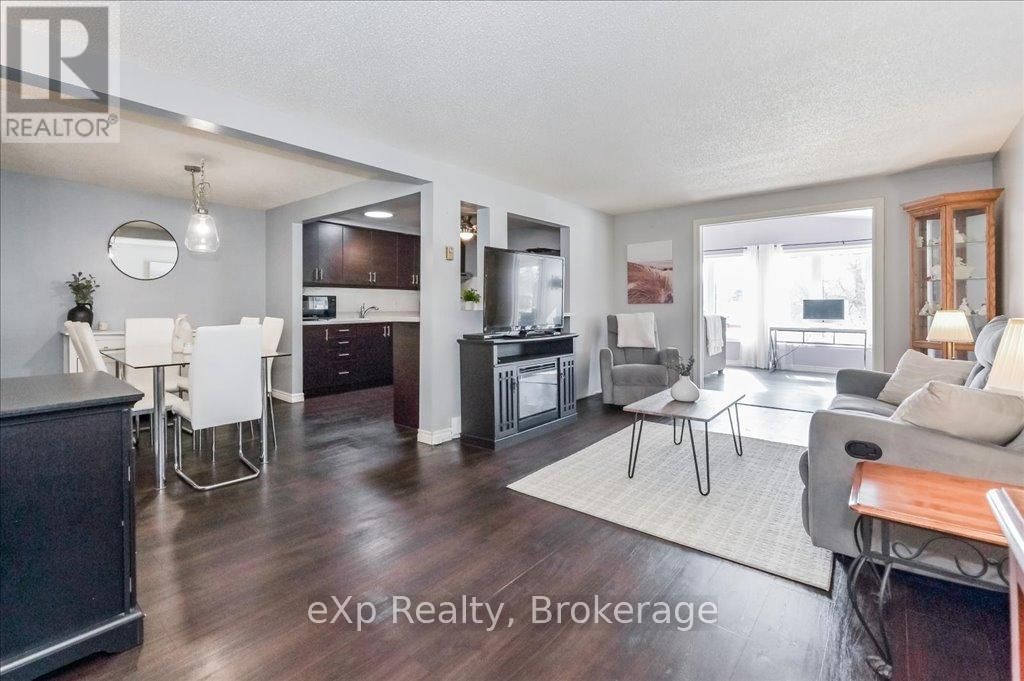 260 STRATHALLAN STREET Image 7