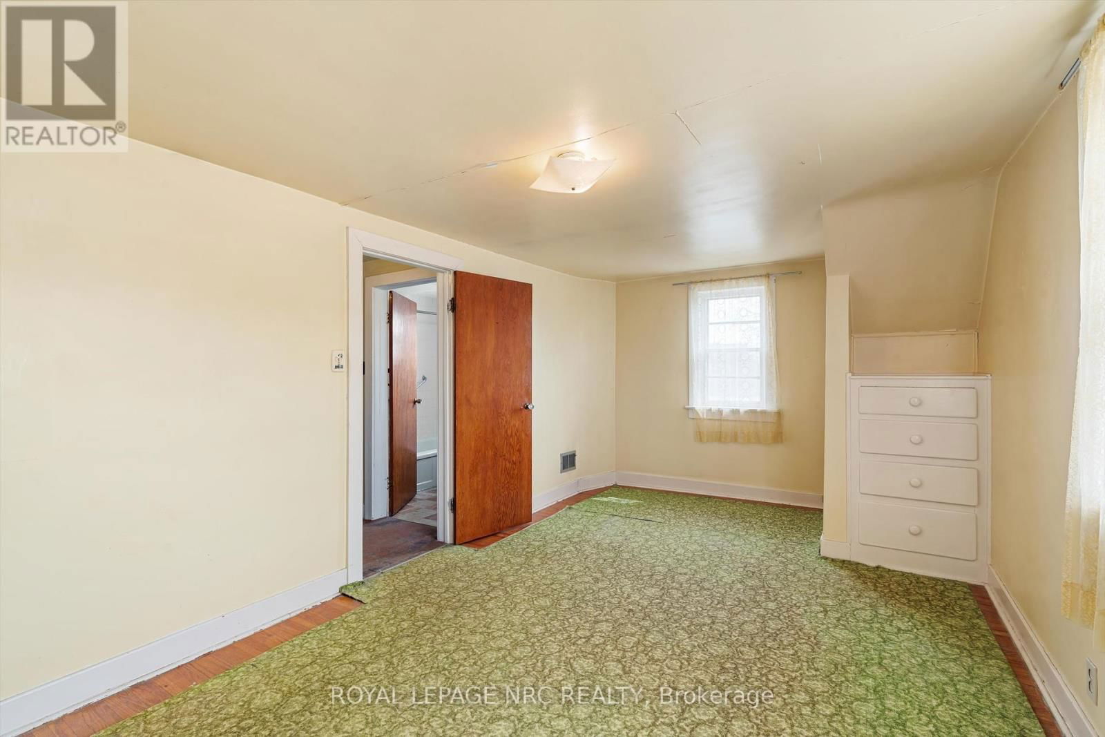 296 MCALPINE AVENUE SOUTH Image 21