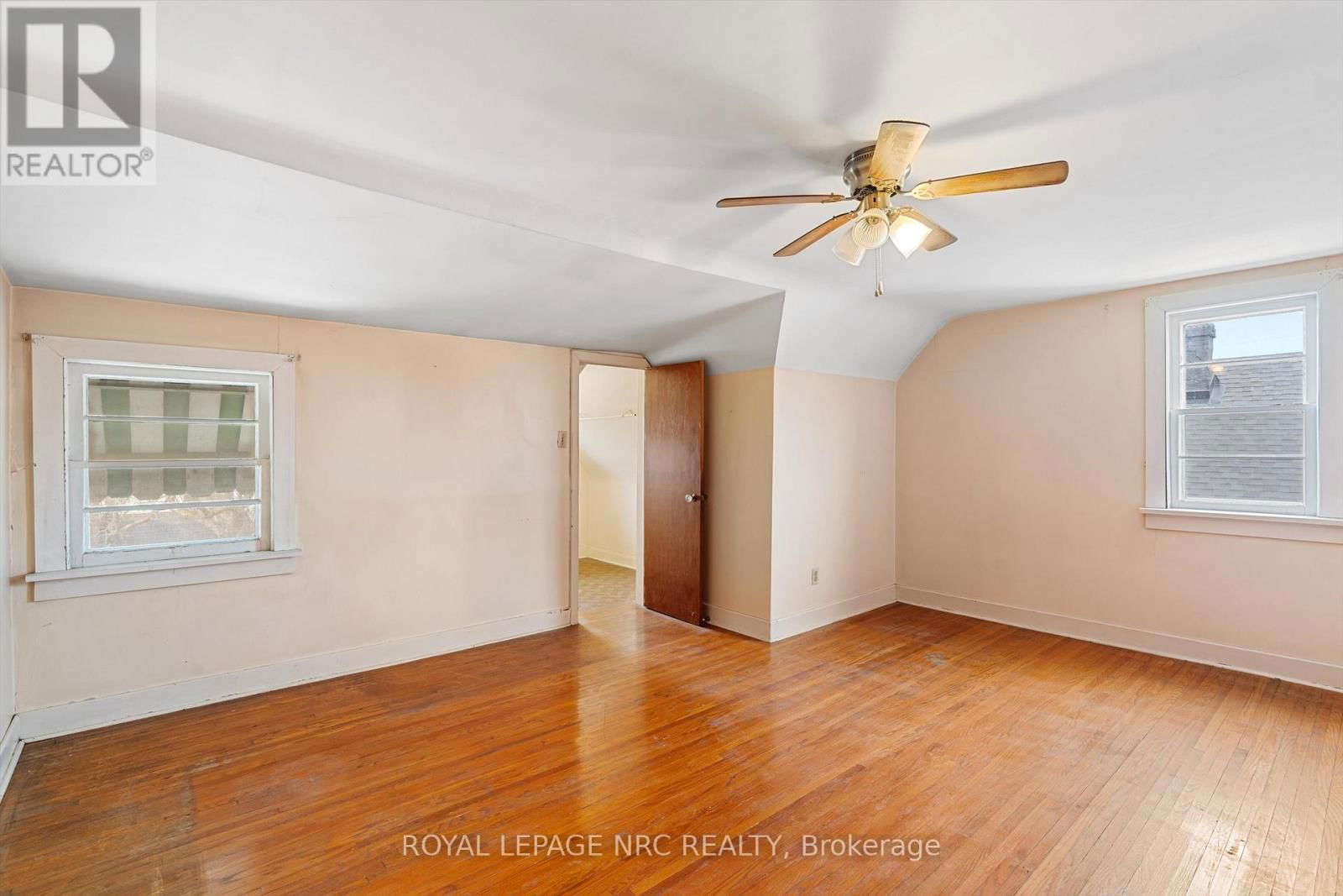 296 MCALPINE AVENUE SOUTH Image 25