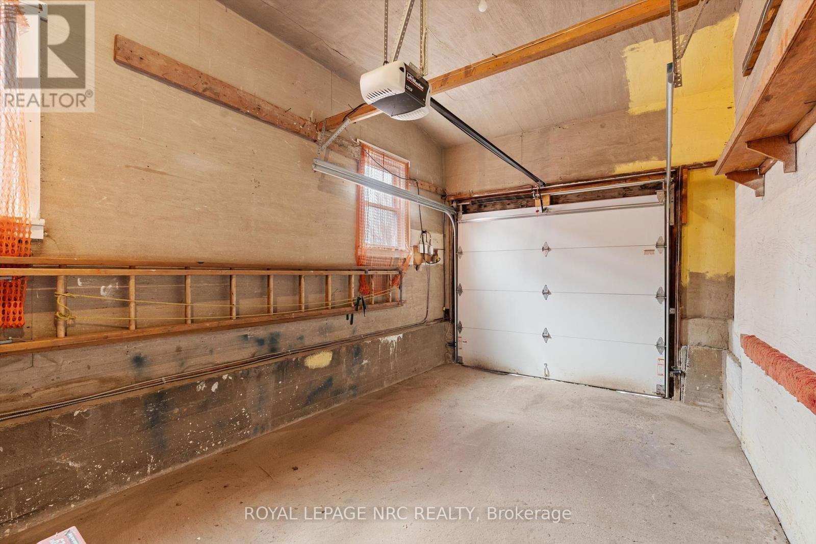 296 MCALPINE AVENUE SOUTH Image 28