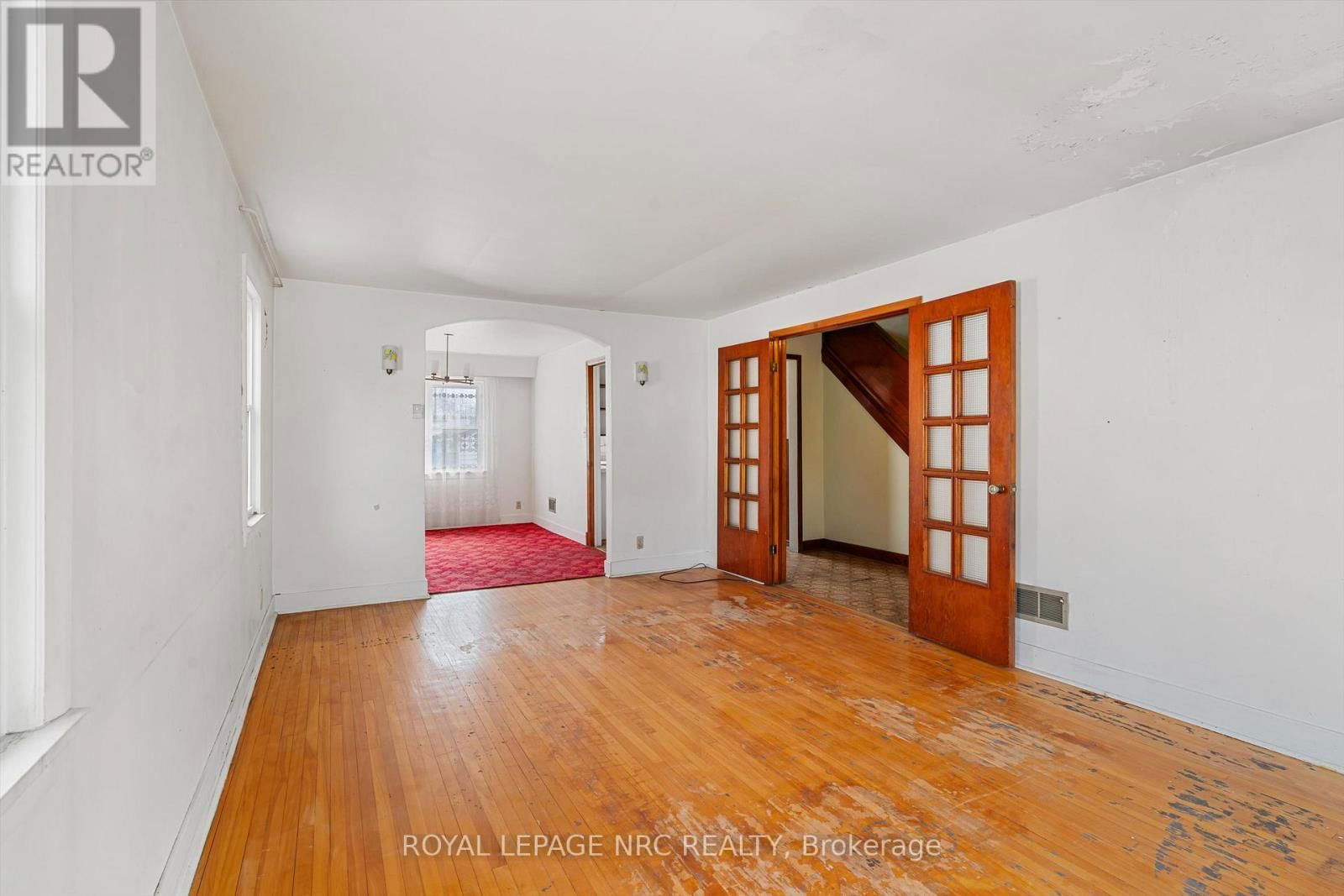 296 MCALPINE AVENUE SOUTH Image 7