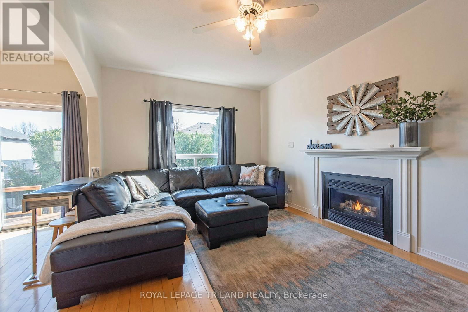 48 MEADOWOAK CRESCENT Image 15