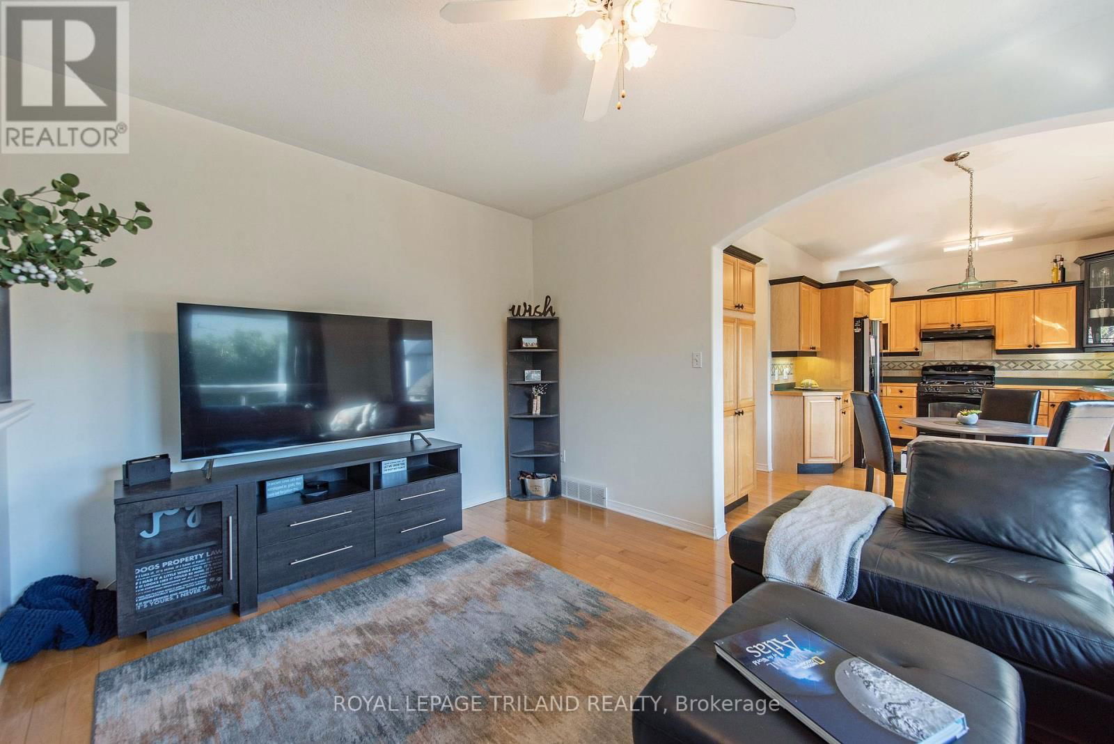 48 MEADOWOAK CRESCENT Image 16