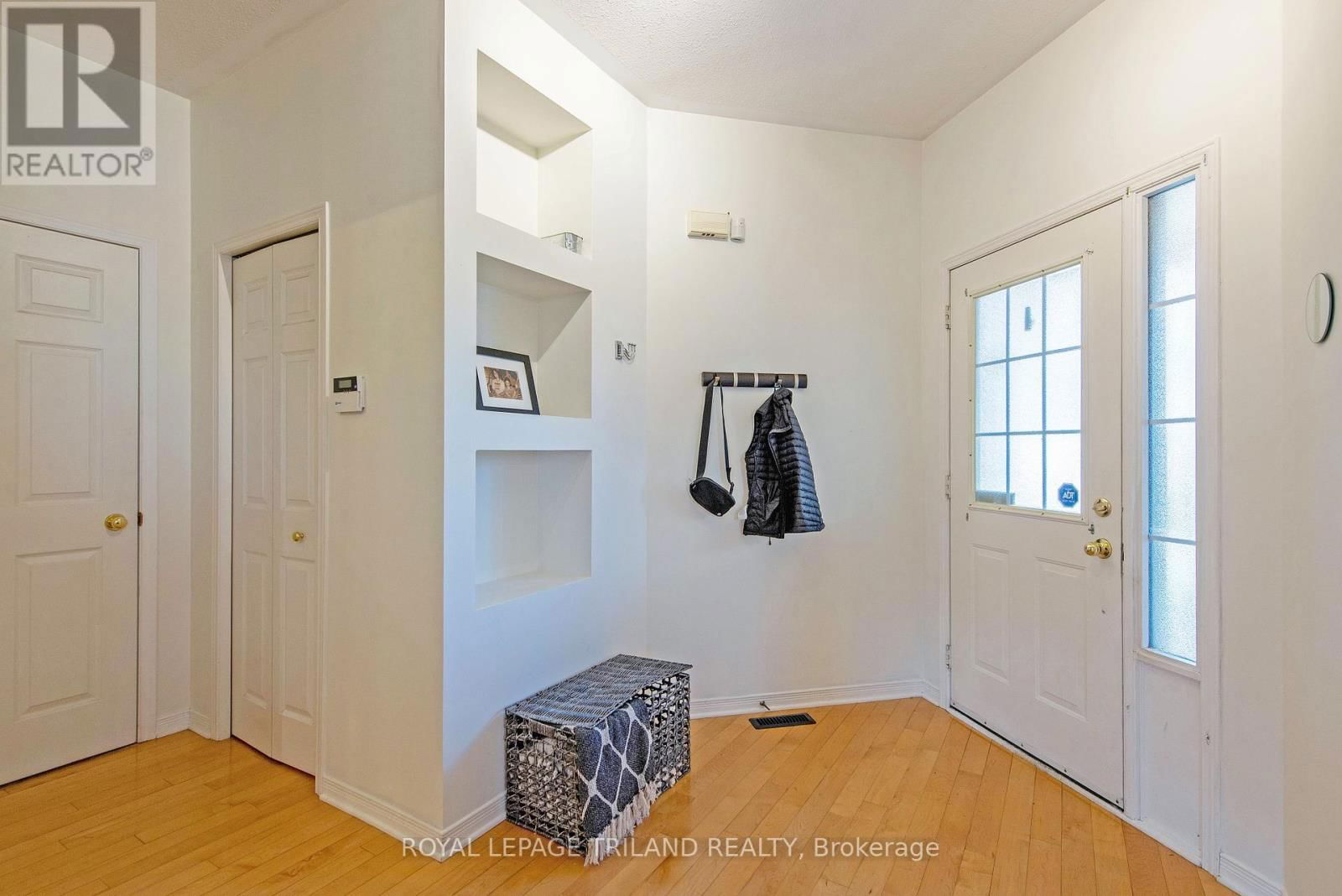 48 MEADOWOAK CRESCENT Image 3