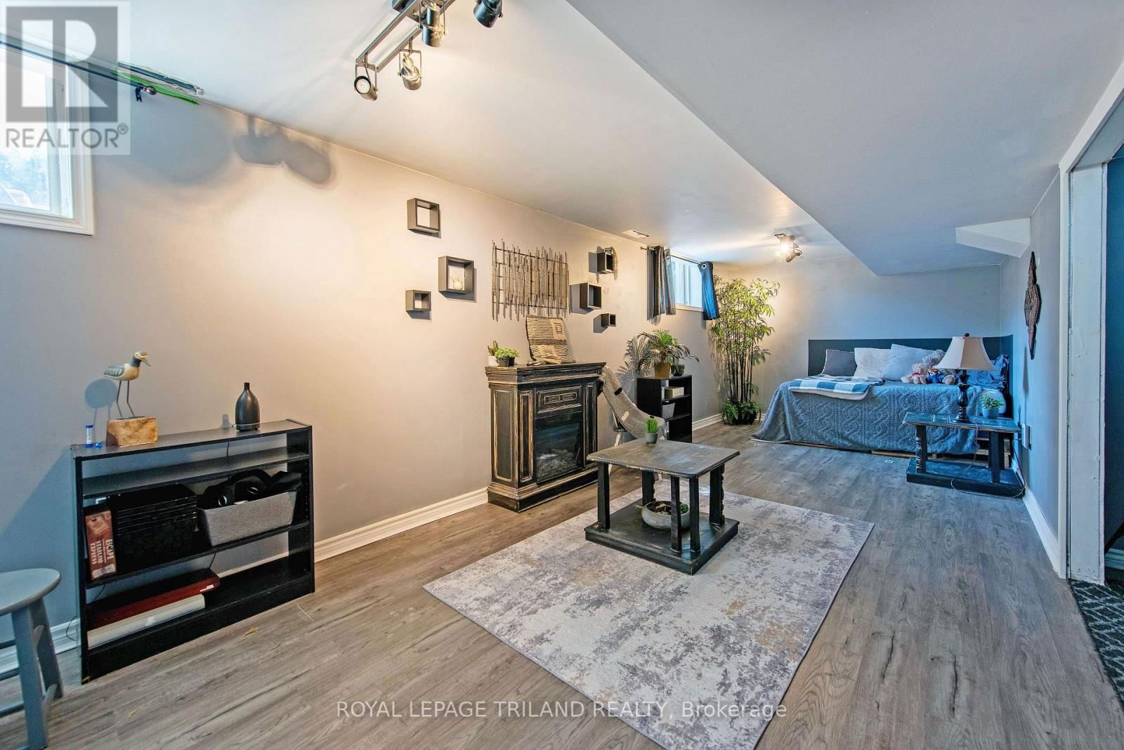 48 MEADOWOAK CRESCENT Image 31