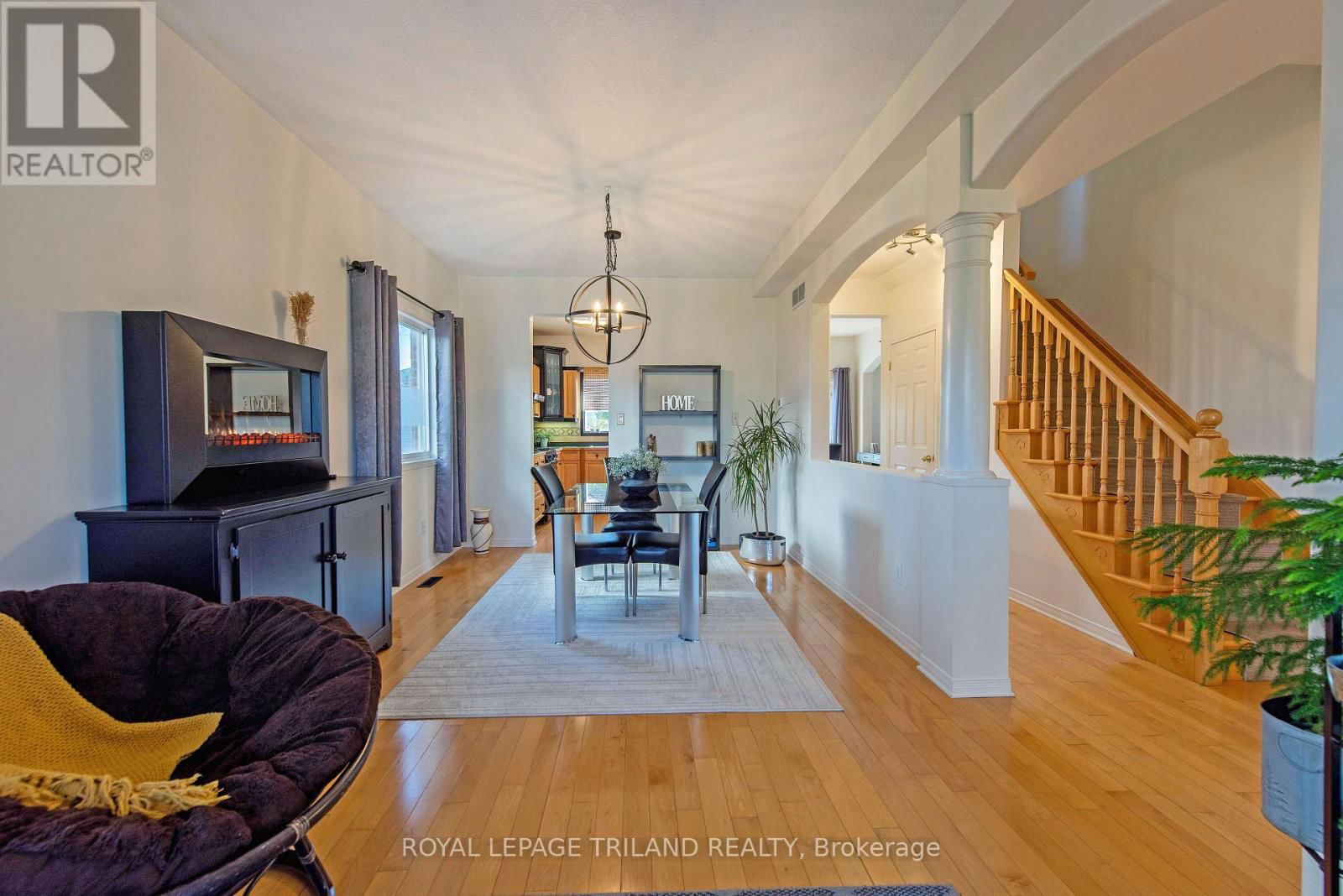 48 MEADOWOAK CRESCENT Image 4