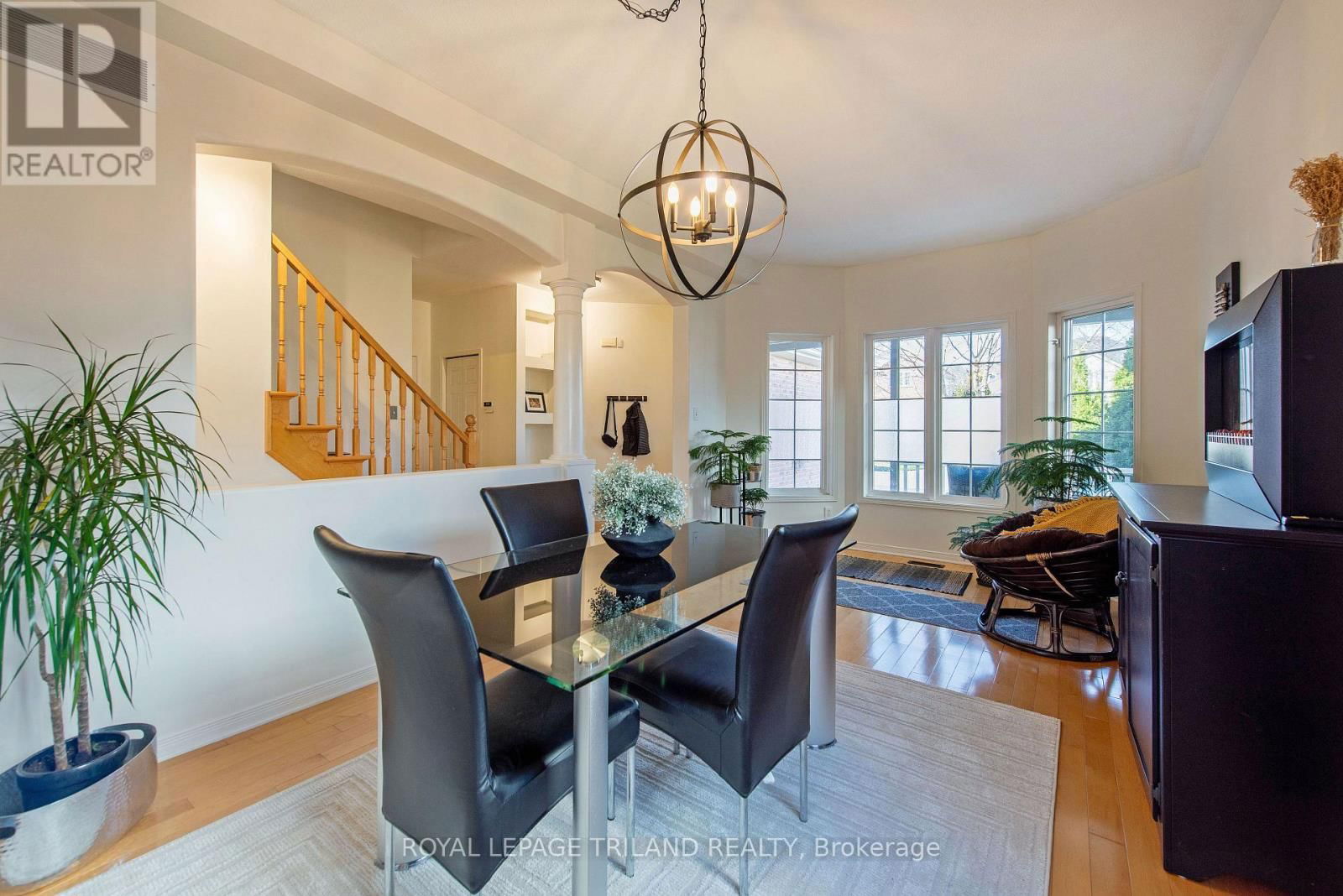 48 MEADOWOAK CRESCENT Image 7