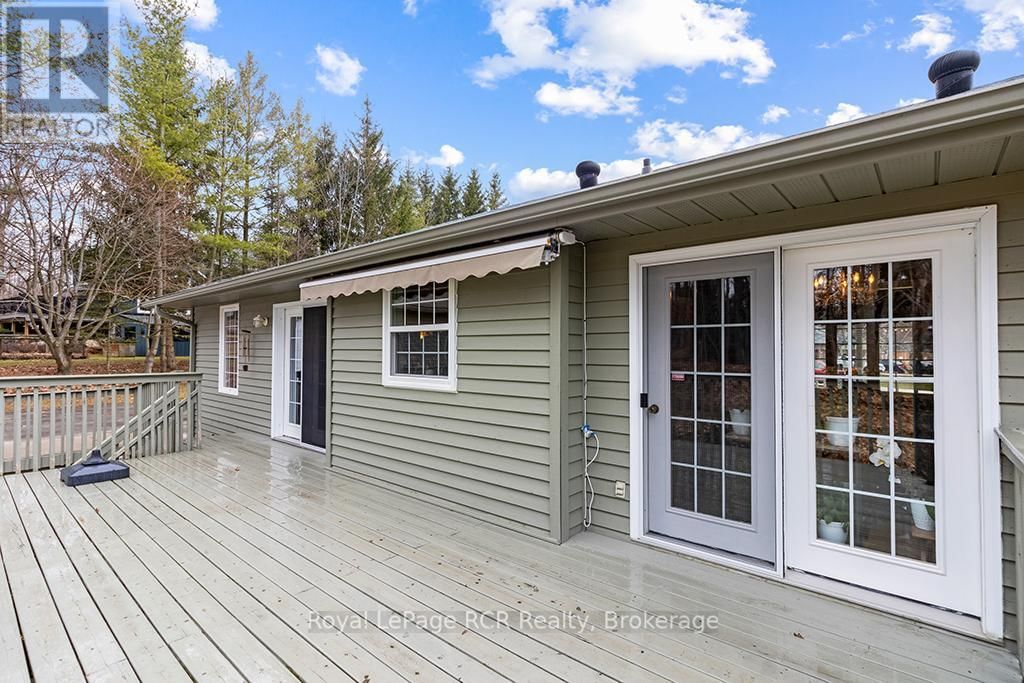 107 MAPLE RIDGE CRESCENT Image 35