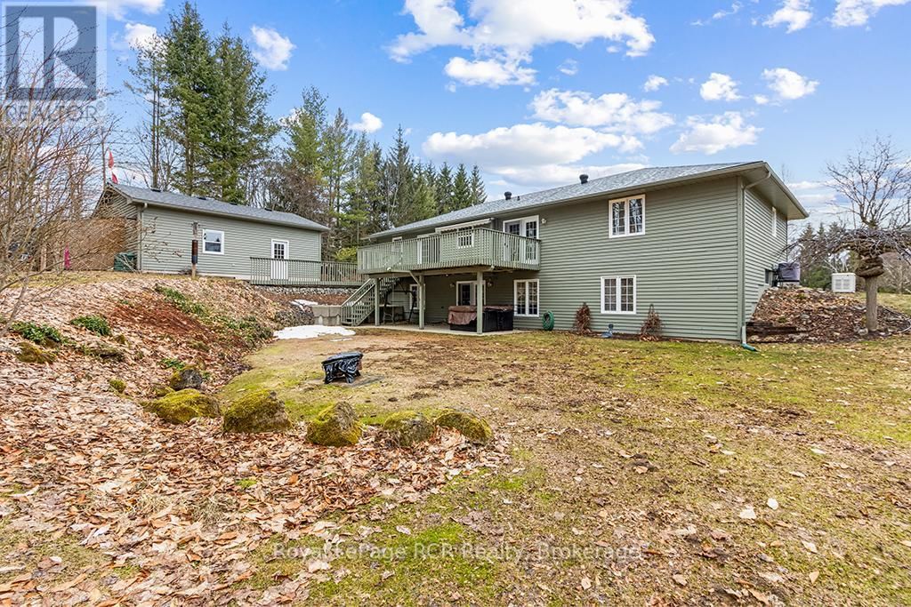 107 MAPLE RIDGE CRESCENT Image 39