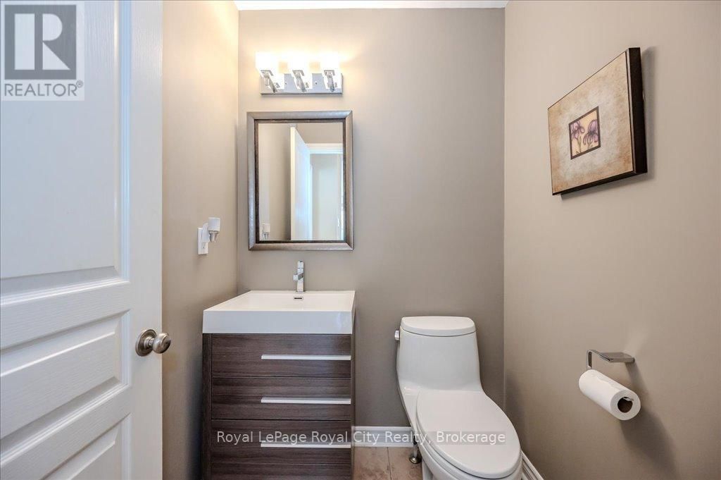 16 HALL AVENUE Image 17