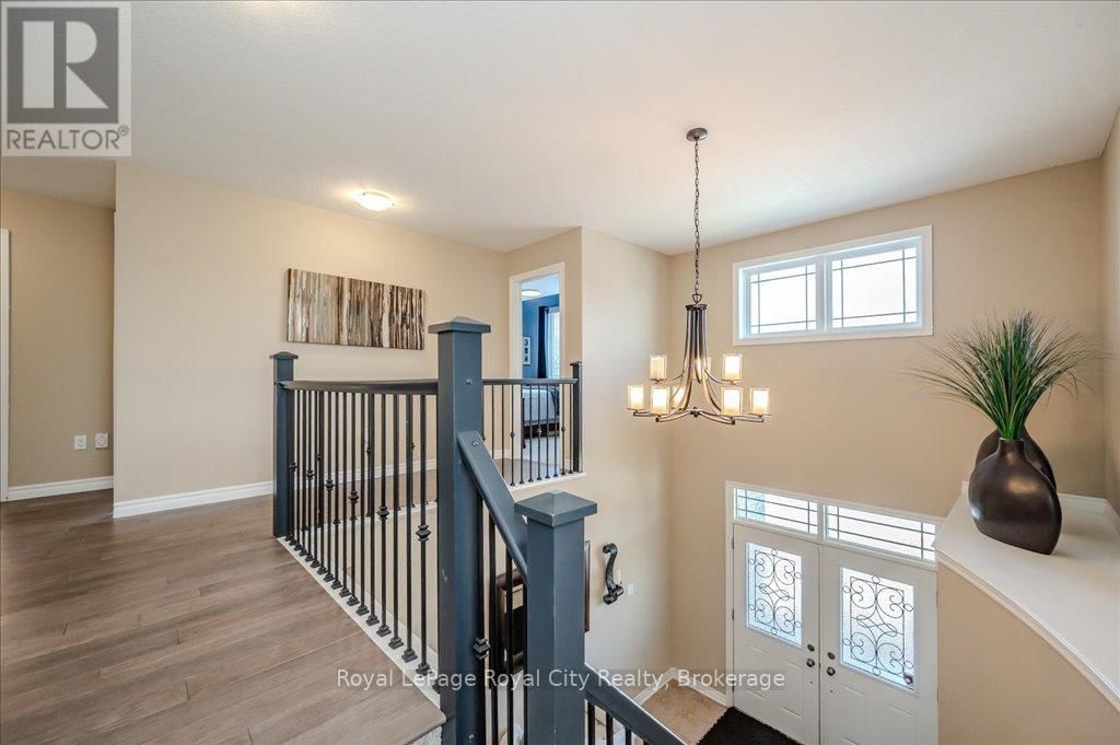 16 HALL AVENUE Image 19